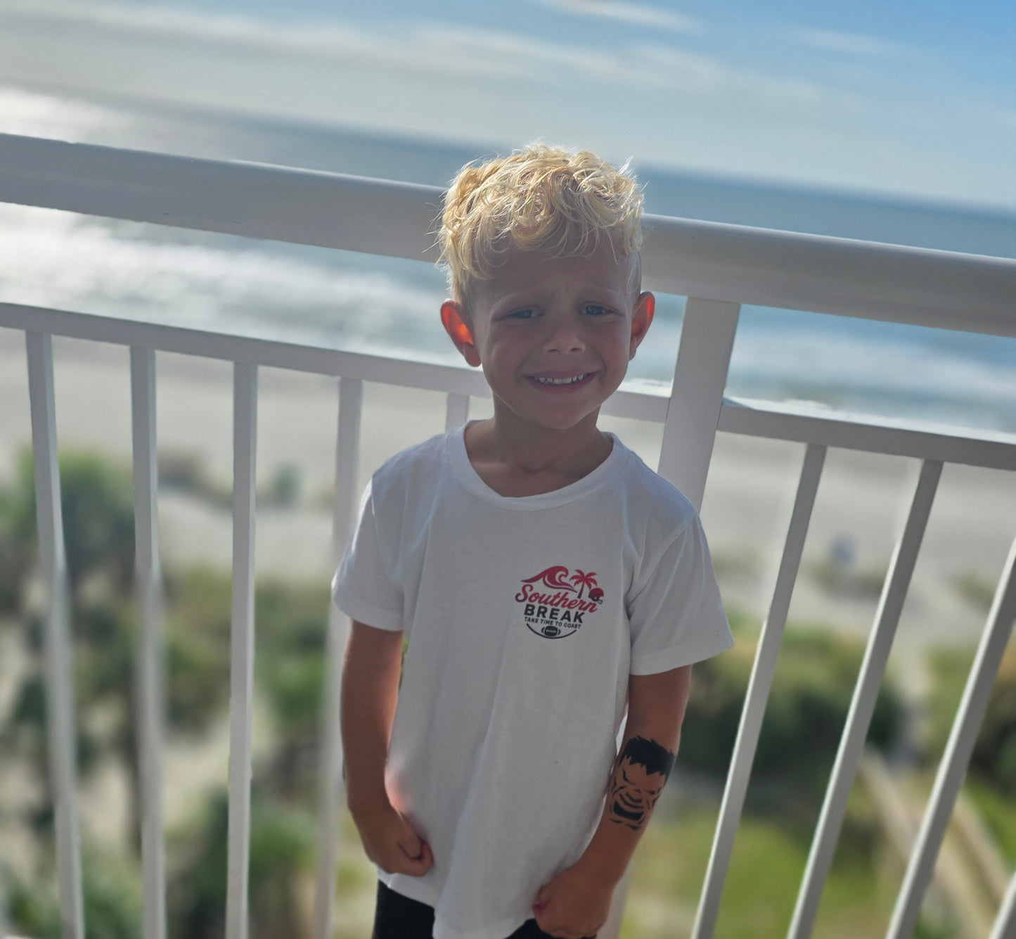 Youth SB Sports Line Sundays Endzone Tee